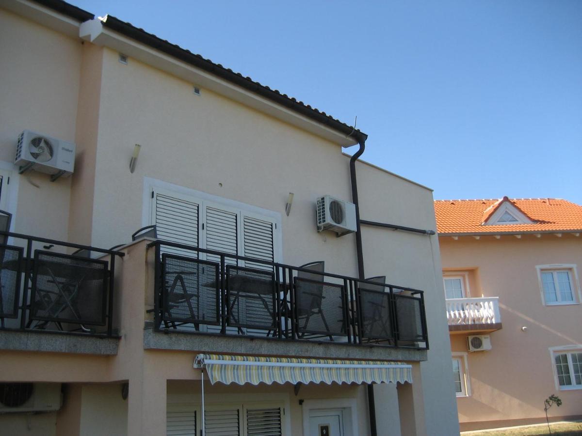 Villa „Drei Palmen“ Sveti Filip i Jakov Exterior photo